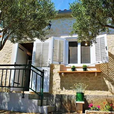 Holiday home Robinson House Falcon's Nest *