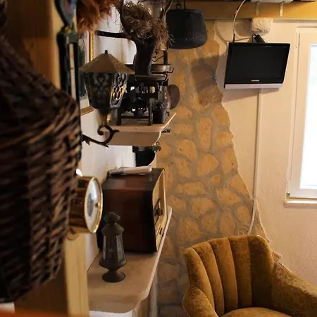 Robinson House Falcon's Nest Holiday home